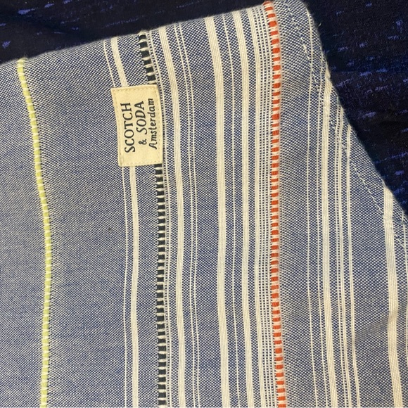 Scotch and Soda -Everyday Collection- BabyBlue Button Up-XL - Picture 3 of 6